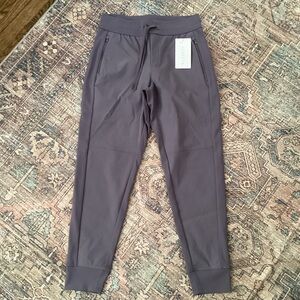 Athleta Headlands Hybrid Trek Jogger Pants Size 8